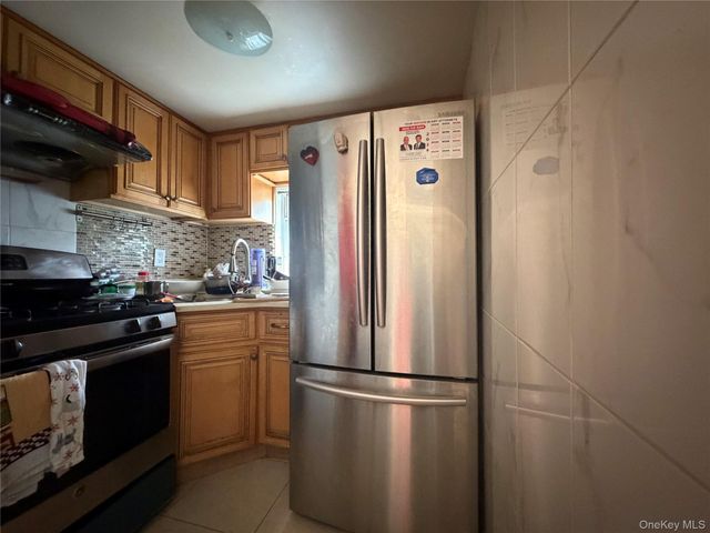 10475 48th Avenue, Corona, NY 11368