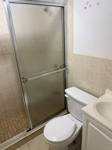 10475 48th Avenue, Corona, NY 11368