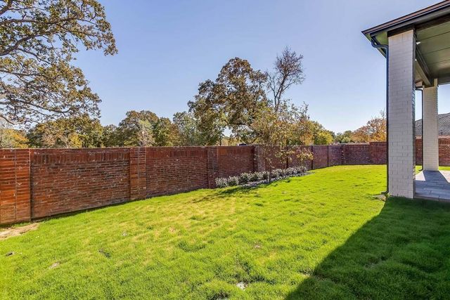17321 Oxborough Drive, Fort Worth, TX 76247