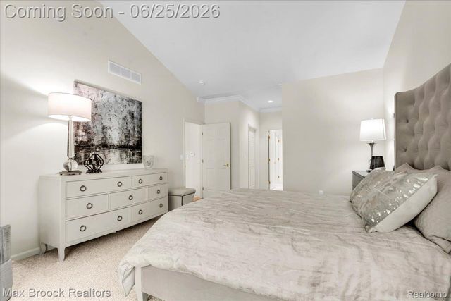 7330 Crackling Creek Circle 4, West Bloomfield Charter Township, MI 48322