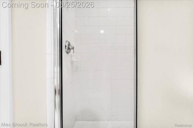 7330 Crackling Creek Circle 4, West Bloomfield Charter Township, MI 48322