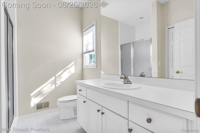 7330 Crackling Creek Circle 4, West Bloomfield Charter Township, MI 48322