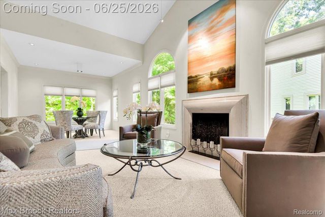 7330 Crackling Creek Circle 4, West Bloomfield Charter Township, MI 48322