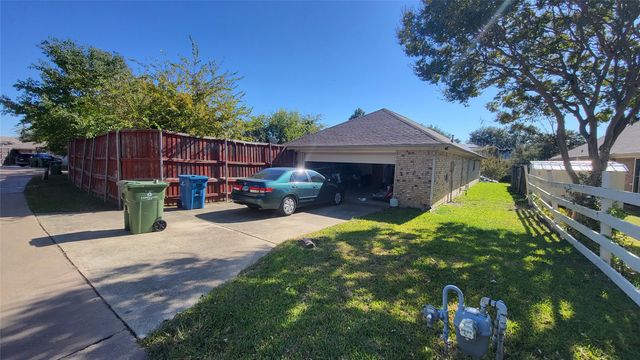 2229 Ridgewood, Carrollton, TX 75006