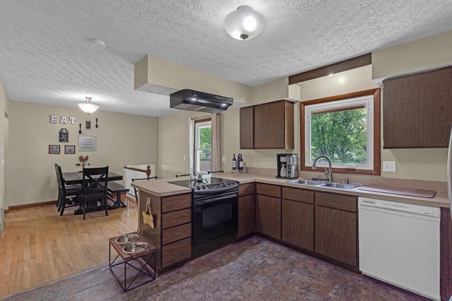 75 Hiawatha Trail, Granville, OH 43023