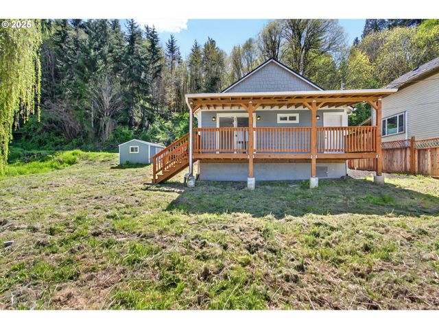 11097 COLVIN Rd, Clatskanie, OR 97016