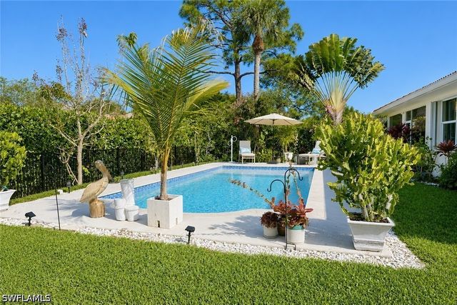 186 Muirfield CIR, Naples, FL 34113