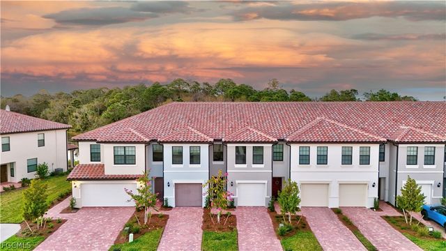 1428 Weeping Willow CT, Cape Coral, FL 33909