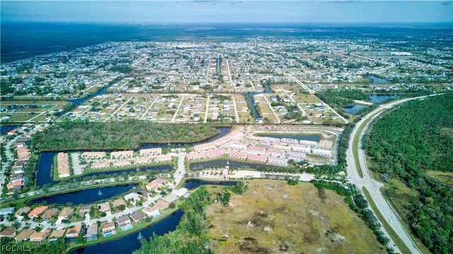 1428 Weeping Willow CT, Cape Coral, FL 33909