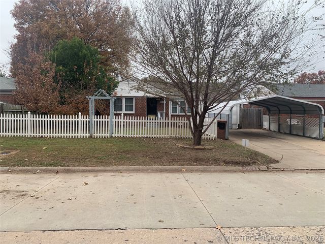 4966 S Newport Avenue, Tulsa, OK 74105