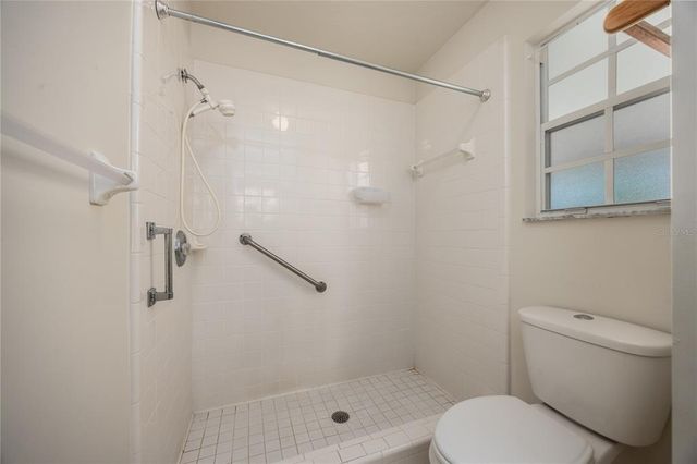 8573 NW 37TH TERRACE, Gainesville, FL 32653