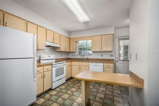 8573 NW 37TH TERRACE, Gainesville, FL 32653