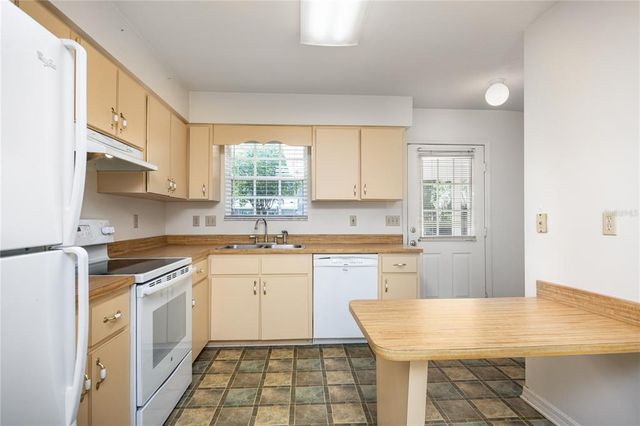 8573 NW 37TH TERRACE, Gainesville, FL 32653