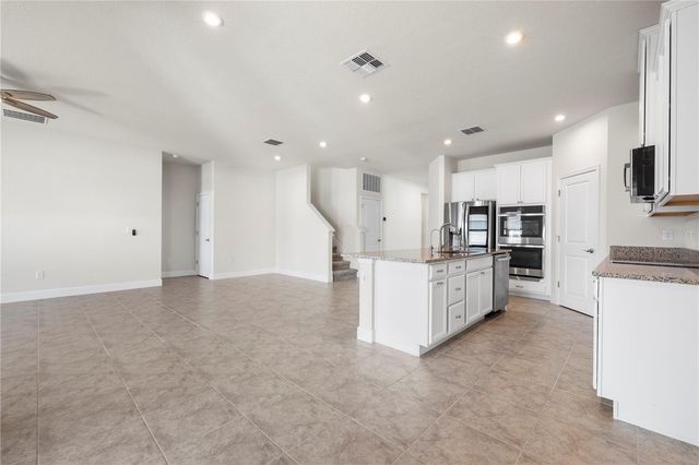 7915 GREENWAY AVENUE, Wesley Chapel, FL 33544