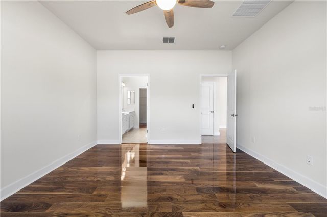 7915 GREENWAY AVENUE, Wesley Chapel, FL 33544