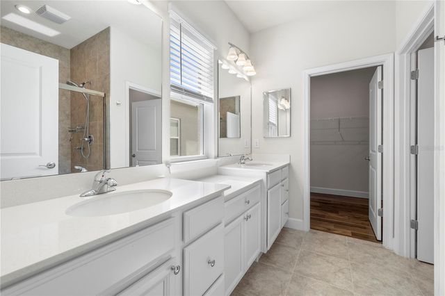 7915 GREENWAY AVENUE, Wesley Chapel, FL 33544