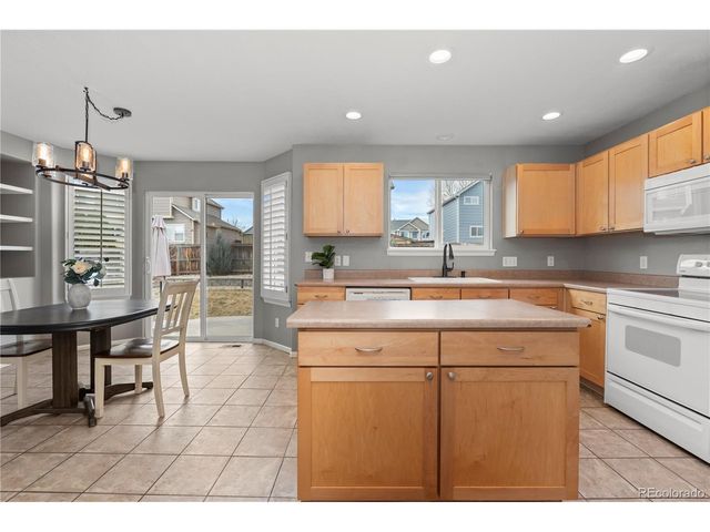 653 Fairhaven St, Castle Rock, CO 80104