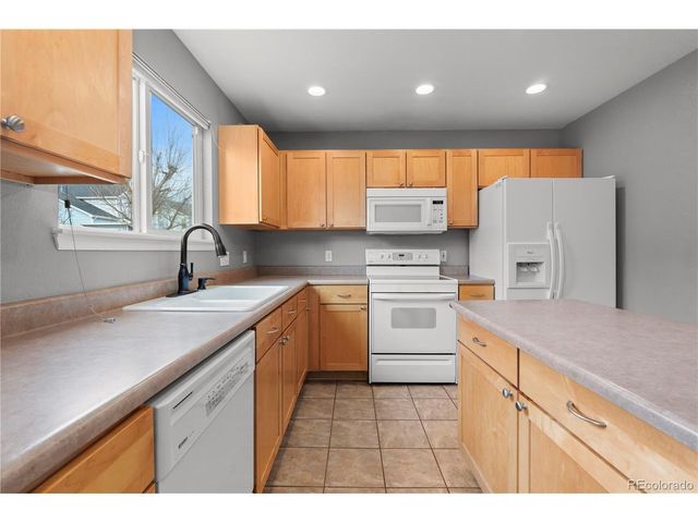 653 Fairhaven St, Castle Rock, CO 80104