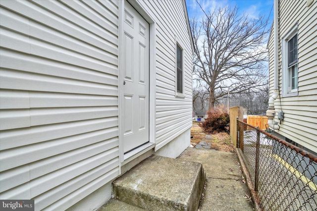 1394 LANCASTER AVE, York, PA 17403