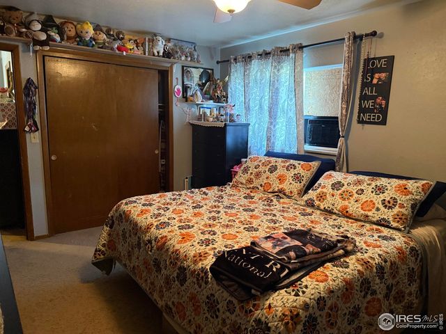 1463 Caddoa Dr, Loveland, CO 80538