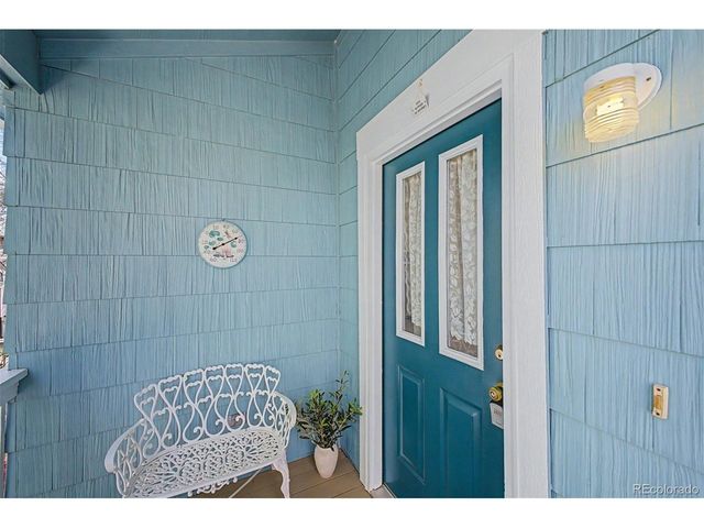 3851 Oakwood Dr, Longmont, CO 80503