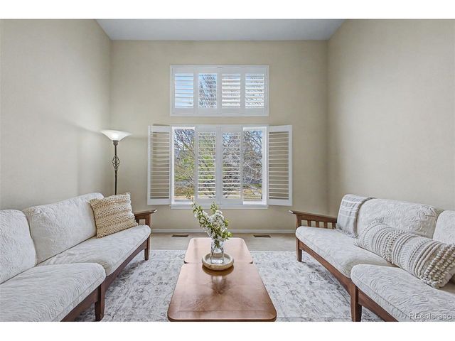 3851 Oakwood Dr, Longmont, CO 80503