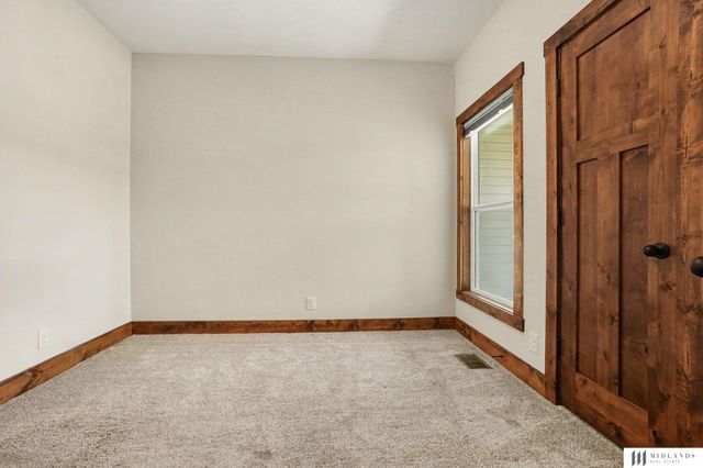 2026 Geri Circle, Bellevue, NE 68147