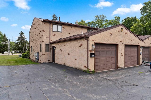 2529 FOND DU LAC ROAD, Oshkosh, WI 54902