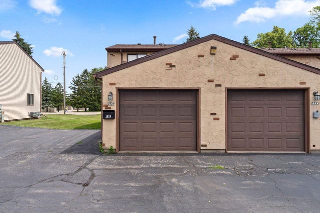 2529 FOND DU LAC ROAD, Oshkosh, WI 54902