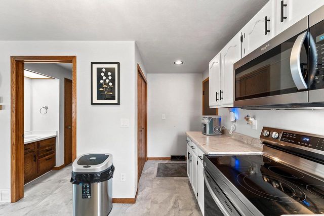 2529 FOND DU LAC ROAD, Oshkosh, WI 54902