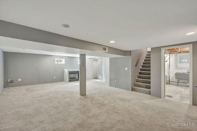 1088 Pinehollow Lane, Springfield Twp., OH 45231