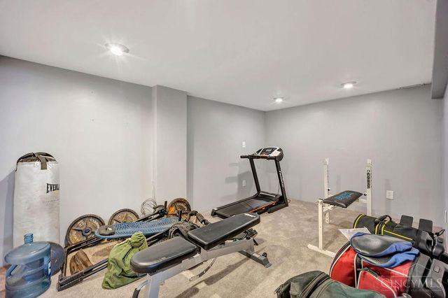 1088 Pinehollow Lane, Springfield Twp., OH 45231