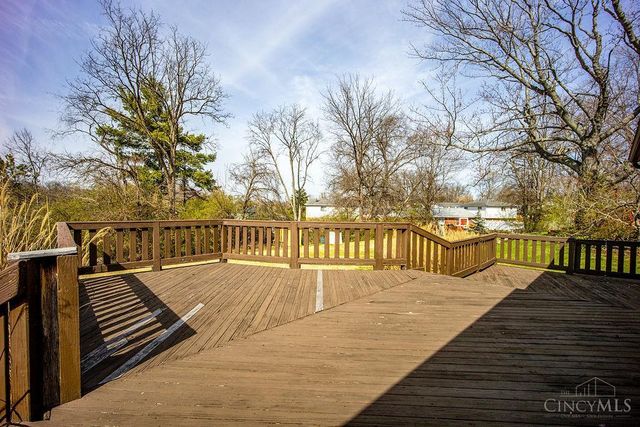 1088 Pinehollow Lane, Springfield Twp., OH 45231