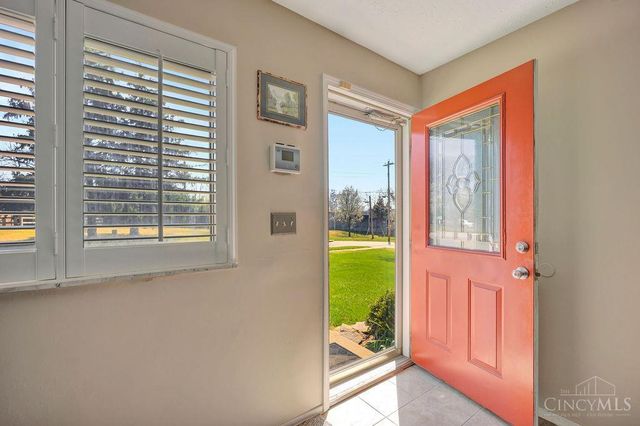 1088 Pinehollow Lane, Springfield Twp., OH 45231