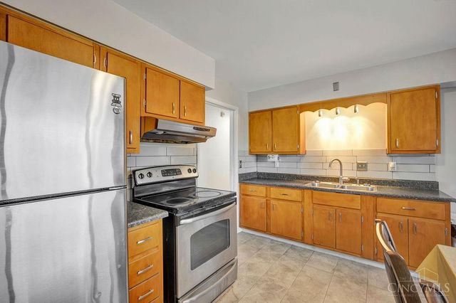 1088 Pinehollow Lane, Springfield Twp., OH 45231