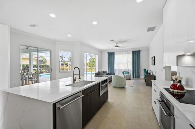 629 SAWGRASS BRIDGE ROAD, Venice, FL 34292