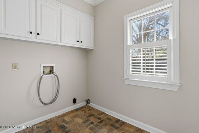 1425 Fontaine Drive, Jackson, MS 39211