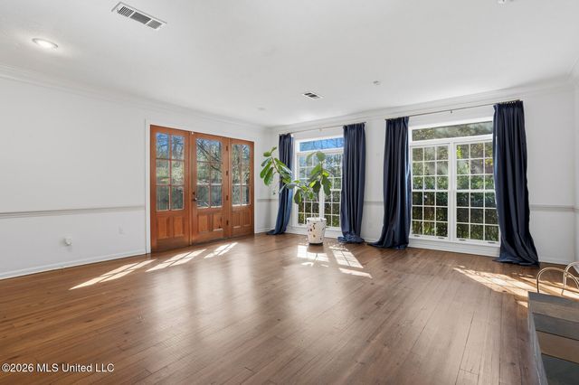 1425 Fontaine Drive, Jackson, MS 39211