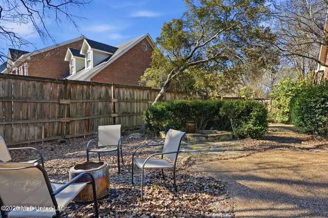 1425 Fontaine Drive, Jackson, MS 39211