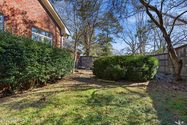 1425 Fontaine Drive, Jackson, MS 39211