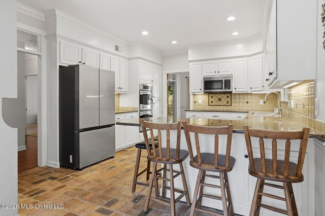 1425 Fontaine Drive, Jackson, MS 39211