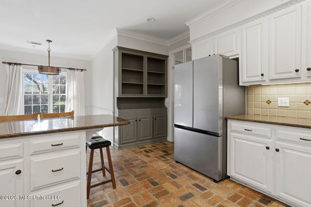 1425 Fontaine Drive, Jackson, MS 39211