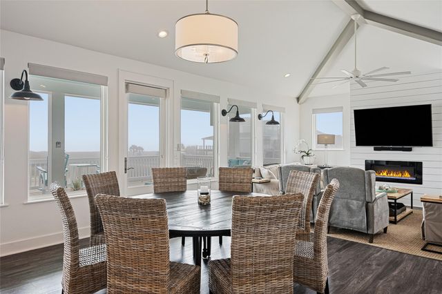 3833 Biscayne Beach Road, Port Bolivar, TX 77650