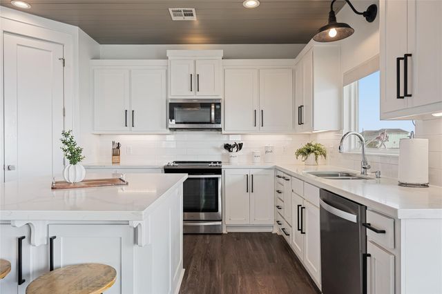 3833 Biscayne Beach Road, Port Bolivar, TX 77650