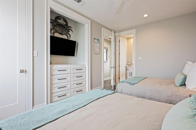 3833 Biscayne Beach Road, Port Bolivar, TX 77650