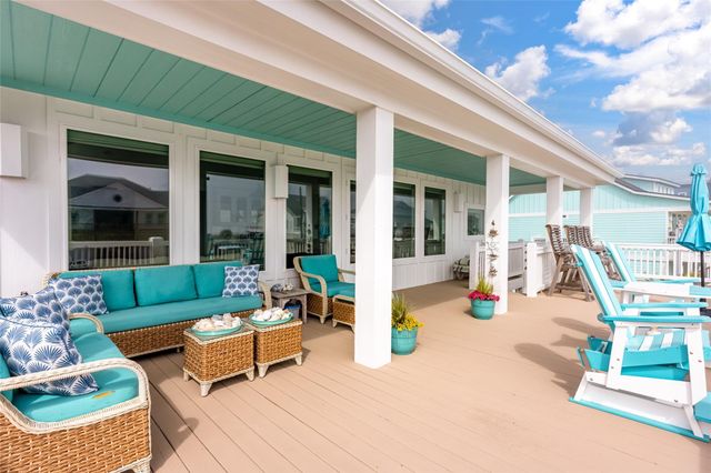 3833 Biscayne Beach Road, Port Bolivar, TX 77650