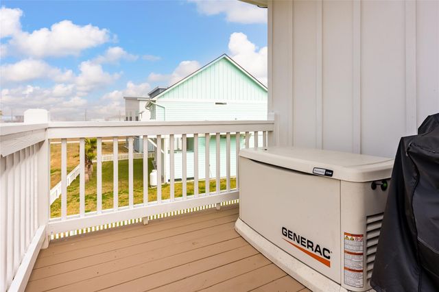 3833 Biscayne Beach Road, Port Bolivar, TX 77650