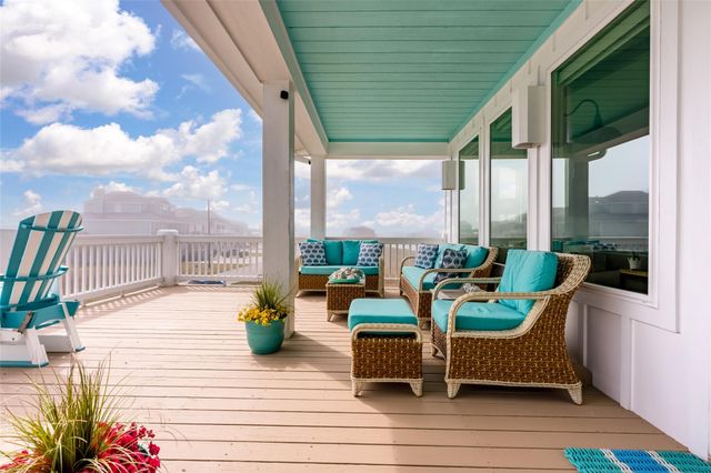 3833 Biscayne Beach Road, Port Bolivar, TX 77650