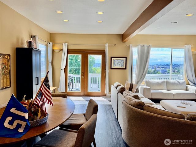 5006 3rd Avenue NW, Seattle, WA 98107