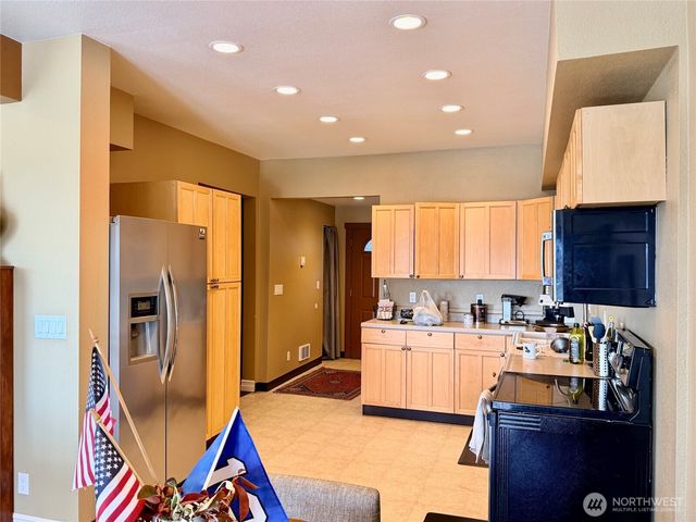 5006 3rd Avenue NW, Seattle, WA 98107